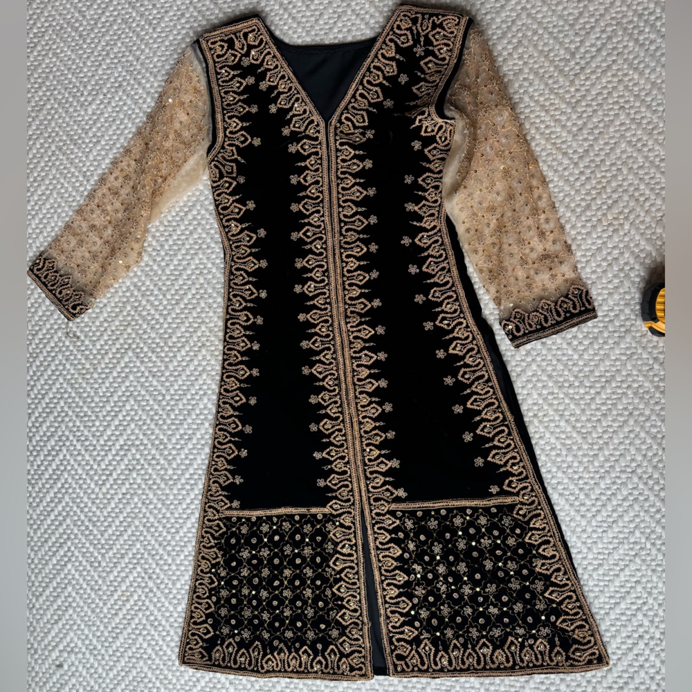Black and Gold Embroidered Kurta with Dupatta